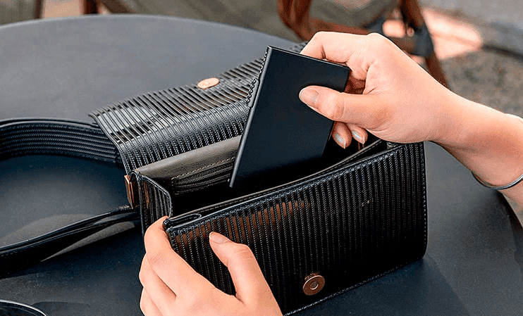 Porta-cartões com acesso rápido e bloqueio RFID