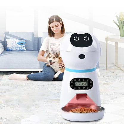 Smart feeding robot for pets with programmable time and portion