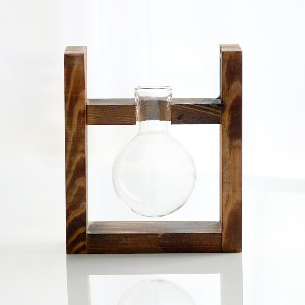 Sophisticated glass plant vase 3