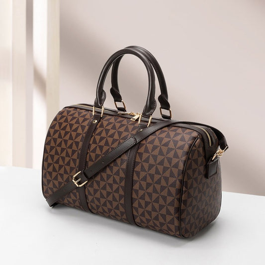 Women's briefcase/handbag refinement collection