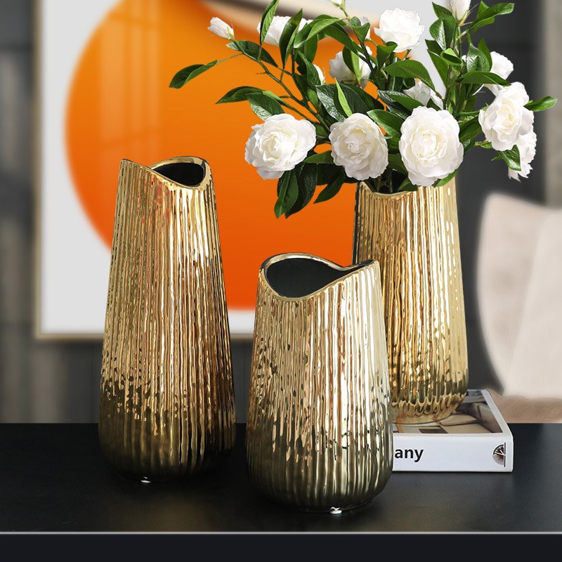 Sophisticated glass vase for plant 12