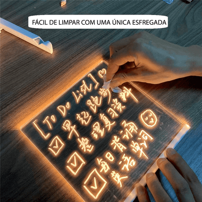 Placa de LED em acrílico com caneta para anotações - Rede Canan