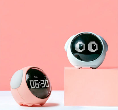 Relógio/despertador digital de mesa com luminária e expressão interativa pixel