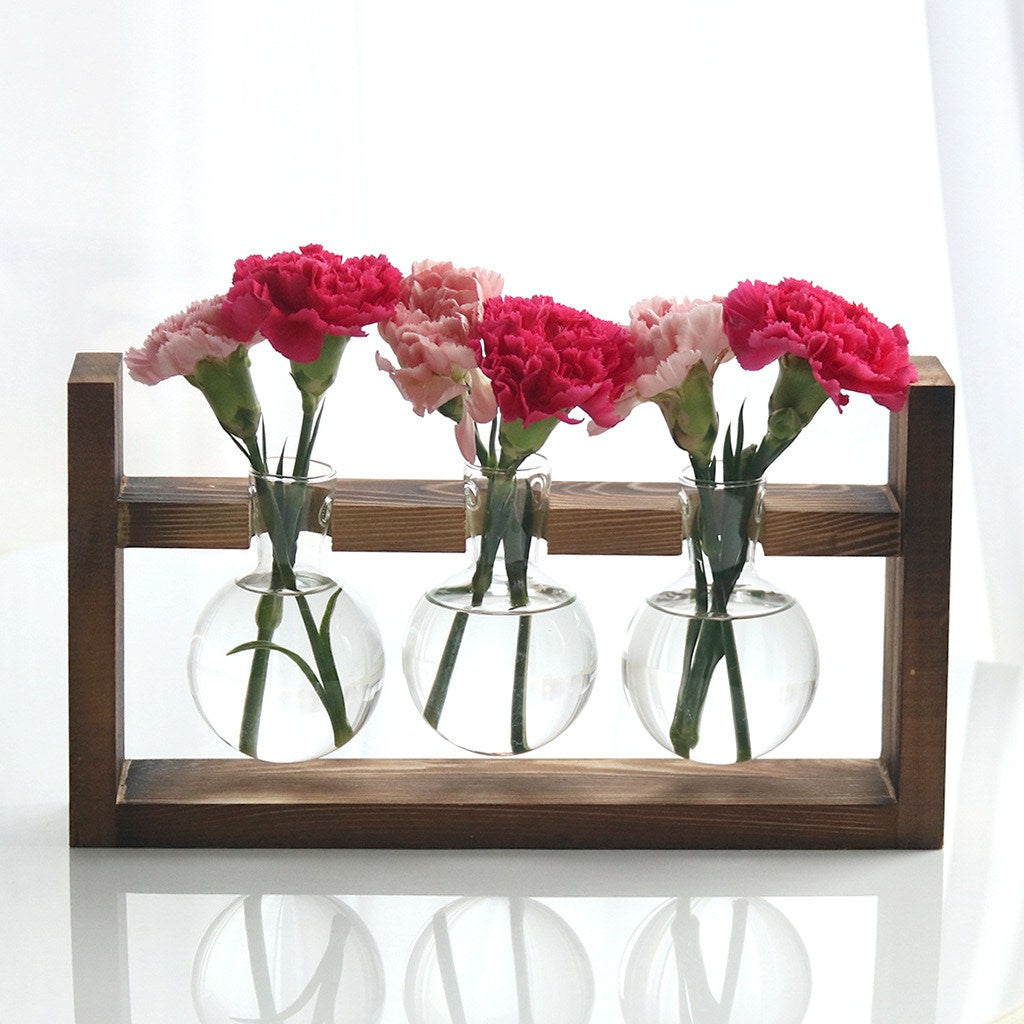 Sophisticated glass plant vase 3